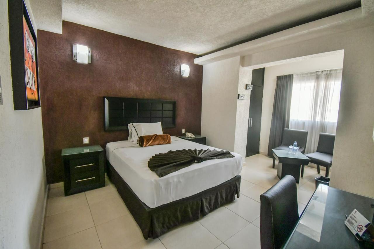 Hotel Portonovo Plaza Centro Guadalajara Buitenkant foto