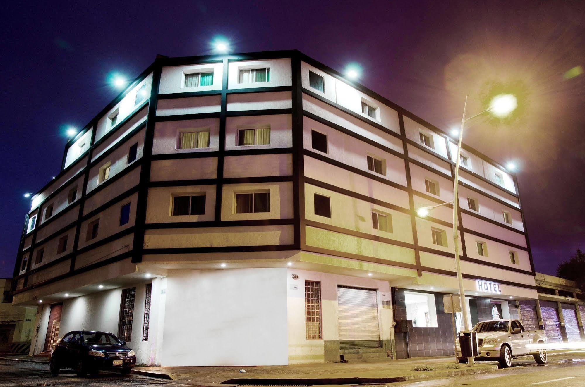 Hotel Portonovo Plaza Centro Guadalajara Buitenkant foto